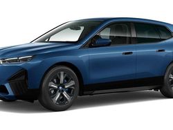 Blau Gebraucht 2024 BMW iX SUV | 59.921 € (Teuer)