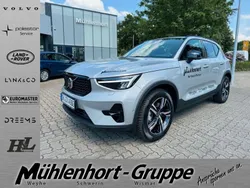 Silber Gebraucht 2024 Volvo XC40 Plus SUV | 36.900 € (Fairer Preis)