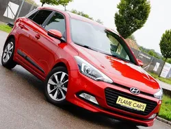 Rot Gebraucht 2016 Hyundai i20 Passion Limousine | 7.990 € (Guter Preis)