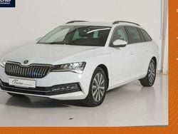 Weiss Gebraucht 2023 Skoda Superb Ambition Kombi | 28.480 € (Guter Preis)