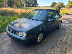 Grau Gebraucht 2002 VW Golf Cabriolet Highline Cabrio | 950 € (Superpreis)