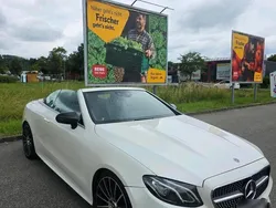 Weiß Gebraucht 2018 Mercedes E220 AMG line Cabrio | 26.800 €