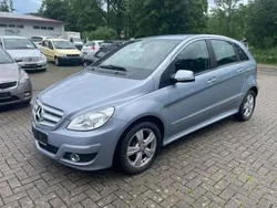 Blau Gebraucht 2009 Mercedes B180 Van / Kleinbus | 6.990 € (Fairer Preis)
