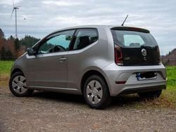 Grau Gebraucht 2017 VW up! move up! Kleinwagen | 5.400 € (Guter Preis)