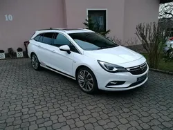 Weiß Gebraucht 2025 Opel Astra Innovation Kombi | 14.799 €