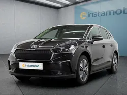 Schwarz Gebraucht 2021 Skoda Enyaq iV Loft SUV | 26.349 € (Fairer Preis)