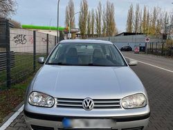 Silber Gebraucht 2001 VW Golf IV Limousine | 1.300 € (Guter Preis)