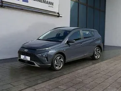 Grau Gebraucht 2022 Hyundai Bayon Trend SUV | 18.890 € (Fairer Preis)