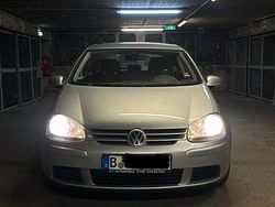 Silber Gebraucht 2005 VW Golf V Kleinwagen | 3.999 € (Fairer Preis)