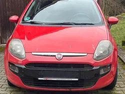 Rot Gebraucht 2011 Fiat Punto Kleinwagen | 2.900 € (Fairer Preis)