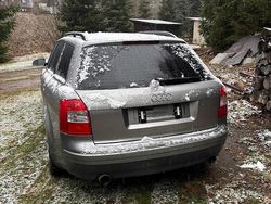 Grau Gebraucht 2002 Audi A4 S-Line Kombi | 2.800 € (Etwas zu teuer)