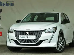 Weiß Gebraucht 2022 Peugeot e-208 Active Kleinwagen | 15.980 € (Fairer Preis)