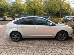 Grau Gebraucht 2009 Ford Aerostar Van / Kleinbus | 3.200 €