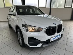 Weiß Gebraucht 2022 BMW X1 Advantage SUV | 27.400 € (Fairer Preis)