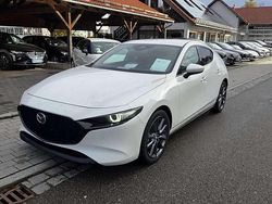 Arctic white Neu 2025 Mazda 3 Center-Line Limousine | 31.800 €