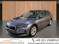 Grau Gebraucht 2025 Skoda Octavia Selection Limousine | 29.980 € (Guter Preis)
