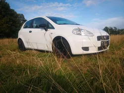 Weiß Gebraucht 2009 Fiat Grande Punto Dynamic Kleinwagen | 2.250 € (Fairer Preis)