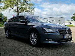 Grau Gebraucht 2016 Skoda Superb Style Kombi | 15.800 € (Fairer Preis)