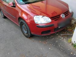 Rot Gebraucht 2004 VW Golf V Limousine | 850 € (Superpreis)