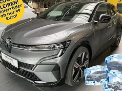 Grau Gebraucht 2022 Renault Mégane Komfort Limousine | 32.790 € (Etwas zu teuer)