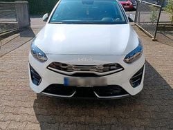 Weiß Gebraucht 2022 Kia Ceed 3 Kombi | 20.300 € (Guter Preis)