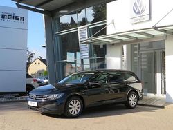 Deep black perleffekt Gebraucht 2020 VW Passat Basis Kombi | 23.840 € (Fairer Preis)