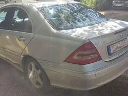Brillantsilber Gebraucht 2000 Mercedes C240 Avantgarde Limousine | 1.150 €