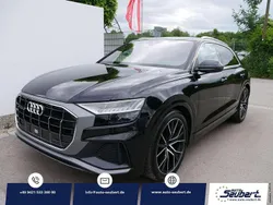 Mythosschwarz metallic Gebraucht 2022 Audi Q8 S-Line SUV | 67.990 € (Etwas zu teuer)
