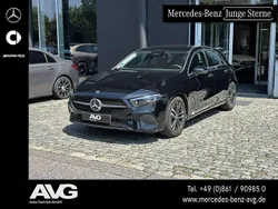 Lack kosmosschwarz Gebraucht 2024 Mercedes A180 Progressive Limousine | 27.800 € (Guter Preis)