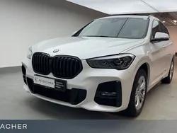 Mineralweiß metallic Gebraucht 2022 BMW X1 Shadowline SUV | 35.990 € (Teuer)