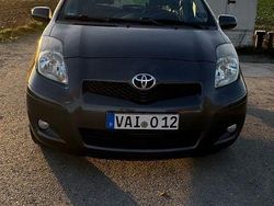 Grau Gebraucht 2009 Toyota Yaris Cool Kleinwagen | 2.750 € (Fairer Preis)