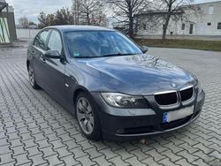 Grau Gebraucht 2008 BMW 320 Limousine | 3.950 € (Guter Preis)