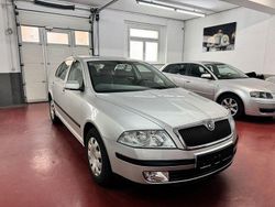 Silber Gebraucht 2006 Skoda Octavia Ambiente Limousine | 3.500 € (Fairer Preis)