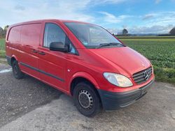 Rot Gebraucht 2010 Mercedes Vito Kombi | 5.999 € (Guter Preis)