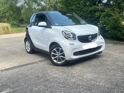 Weiß Gebraucht 2017 Smart ForTwo Coupé Kleinwagen | 10.900 € (Fairer Preis)