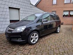 Schwarz Gebraucht 2006 Opel Zafira Van / Kleinbus | 1.500 € (Fairer Preis)