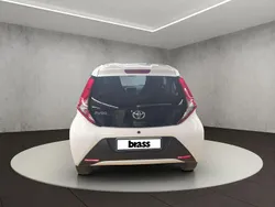 Weiß Gebraucht 2019 Toyota Aygo Kleinwagen | 8.950 € (Fairer Preis)