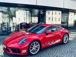 Rot Gebraucht 2023 Porsche 992 Coupé | 129.992 €