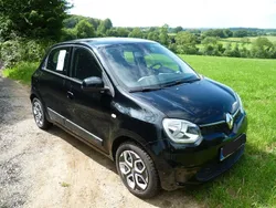 Schwarz Gebraucht 2020 Renault Twingo Signature Kleinwagen | 8.950 € (Fairer Preis)