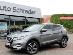 Grau Gebraucht 2020 Nissan Qashqai SUV | 17.480 € (Fairer Preis)