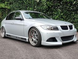 Silber Gebraucht 2006 BMW 330 Limousine | 18.000 €