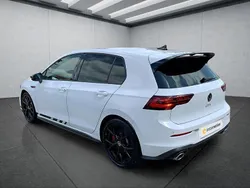 Weiß Gebraucht 2023 VW Golf VIII GTI Kleinwagen | 35.649 € (Etwas zu teuer)