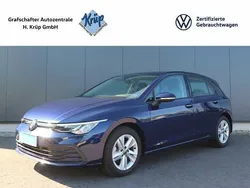 Blau Gebraucht 2024 VW Golf VIII Life Limousine | 22.790 € (Fairer Preis)