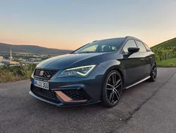 Grau Gebraucht 2019 Cupra Leon Limousine | 20.500 € (Fairer Preis)