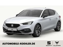 Weiß Neu 2025 Seat Leon Beats Limousine | 34.990 € (Teuer)