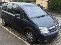 Blau Gebraucht 2006 Opel Meriva Van / Kleinbus | 2.700 € (Fairer Preis)