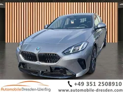 Grau skyscraper grau (metallic) Gebraucht 2024 BMW 120 Performance Kleinwagen | 34.980 € (Fairer Preis)