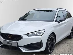 Weiß Gebraucht 2024 Cupra Leon Kombi | 25.777 € (Superpreis)