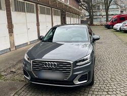 Grau Gebraucht 2019 Audi Q2 SUV | 17.900 € (Fairer Preis)