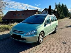 Grün Gebraucht 2004 Peugeot 307 Kombi | 2.500 € (Fairer Preis)